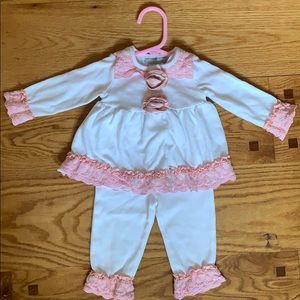 Wendy Bellissimo two piece infant set